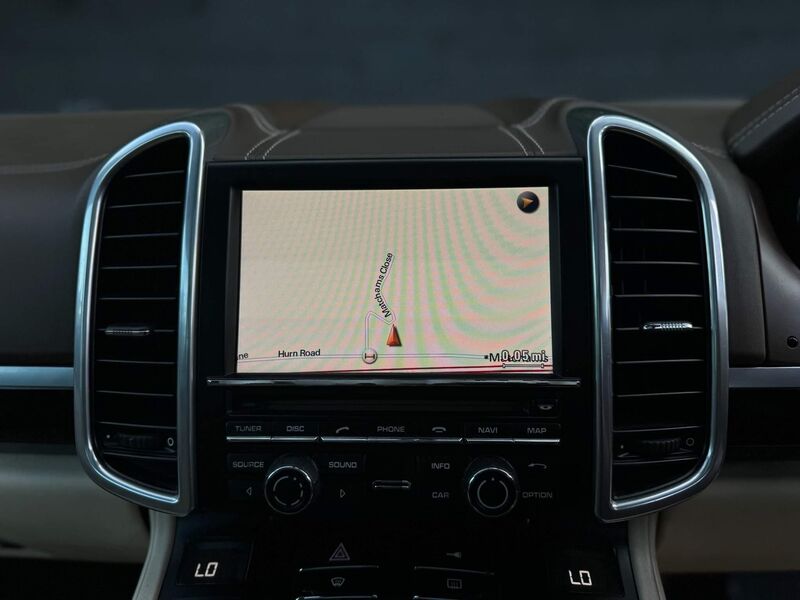 PORSCHE CAYENNE
