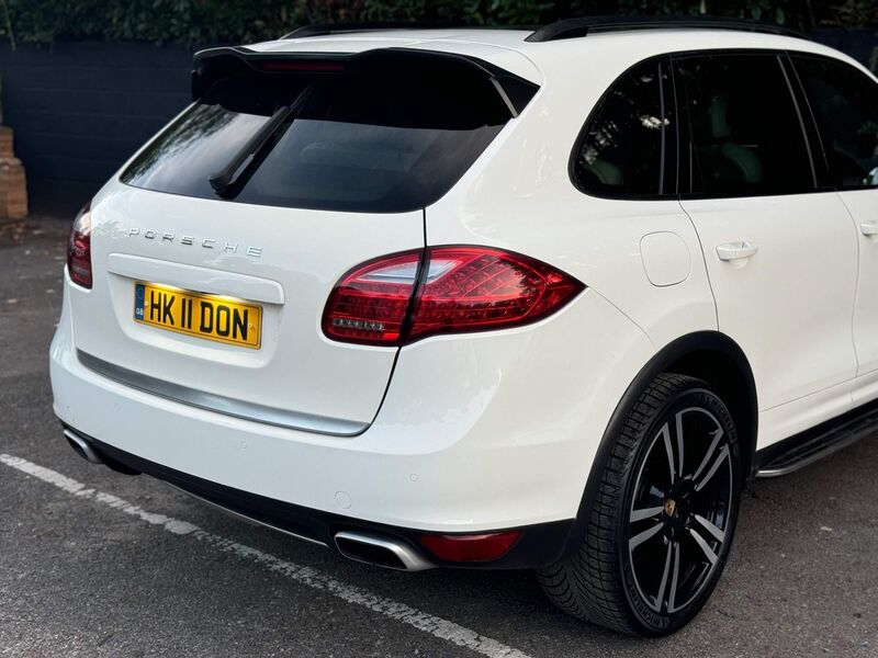 PORSCHE CAYENNE