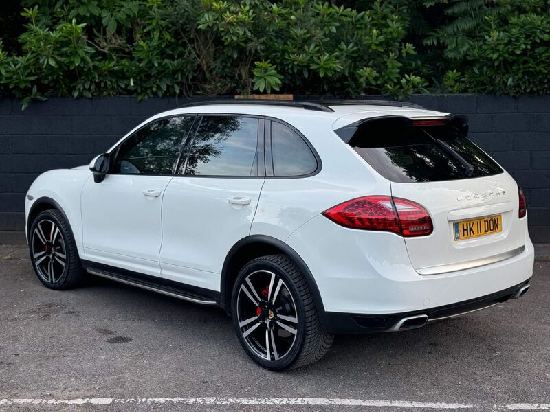 PORSCHE CAYENNE