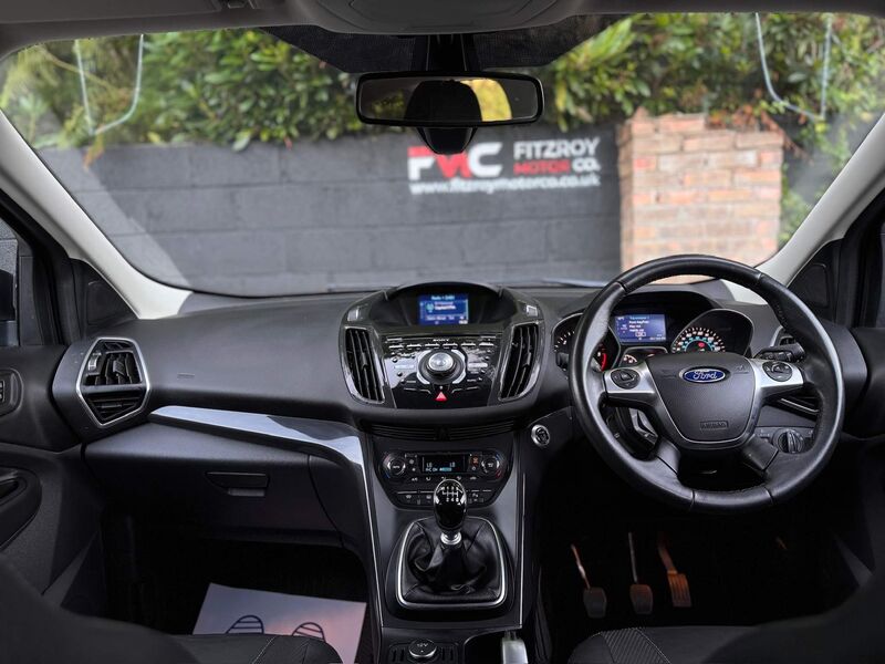 FORD KUGA