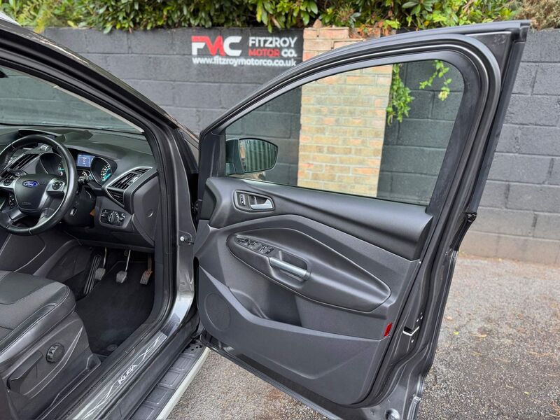 FORD KUGA