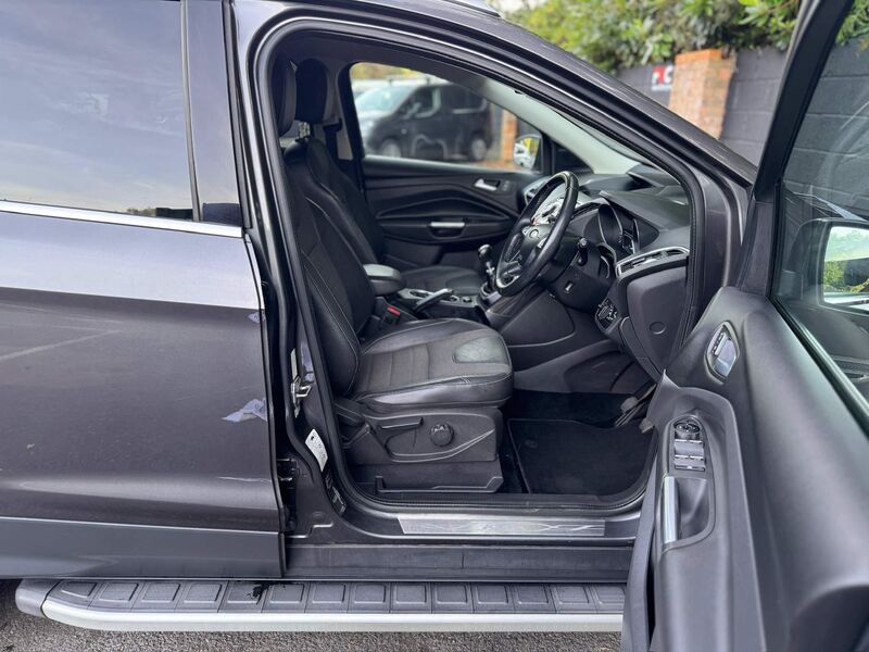 FORD KUGA