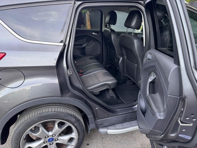 FORD KUGA