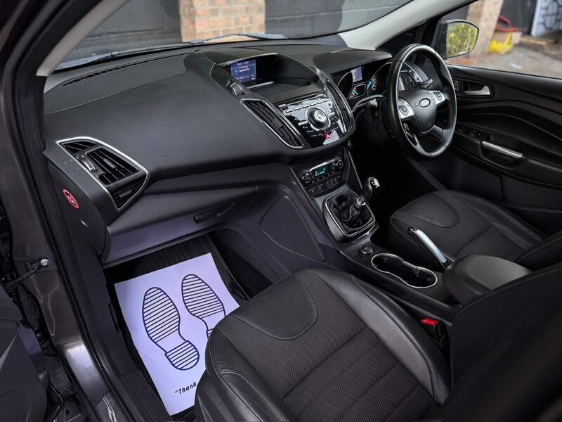 FORD KUGA