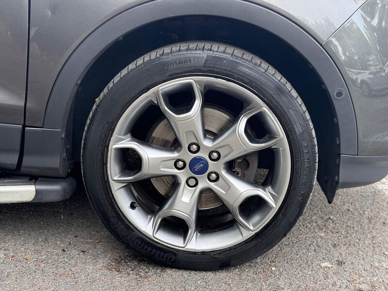 FORD KUGA