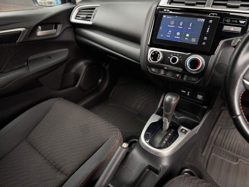 HONDA JAZZ