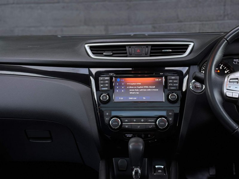 NISSAN QASHQAI
