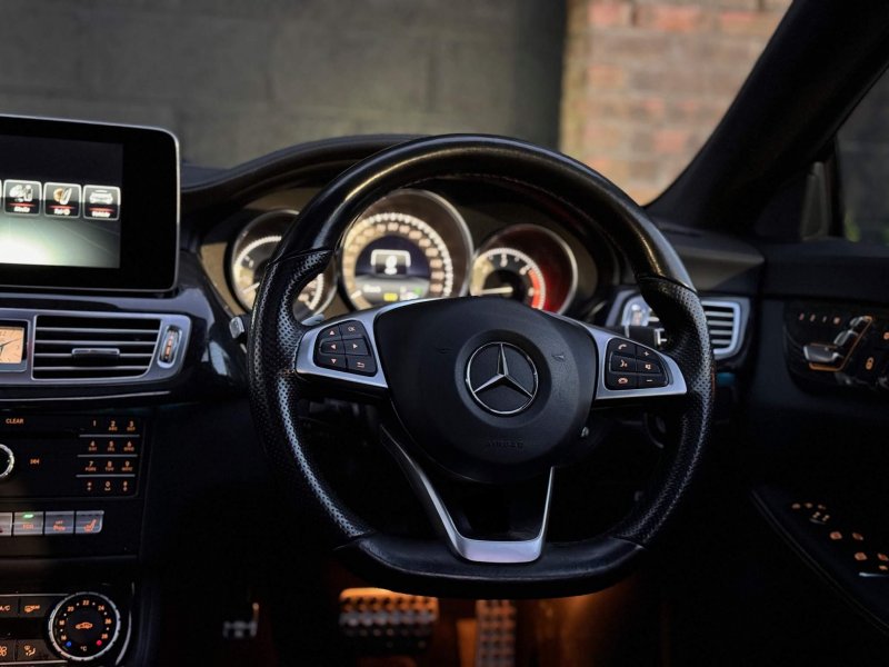 MERCEDES-BENZ CLS