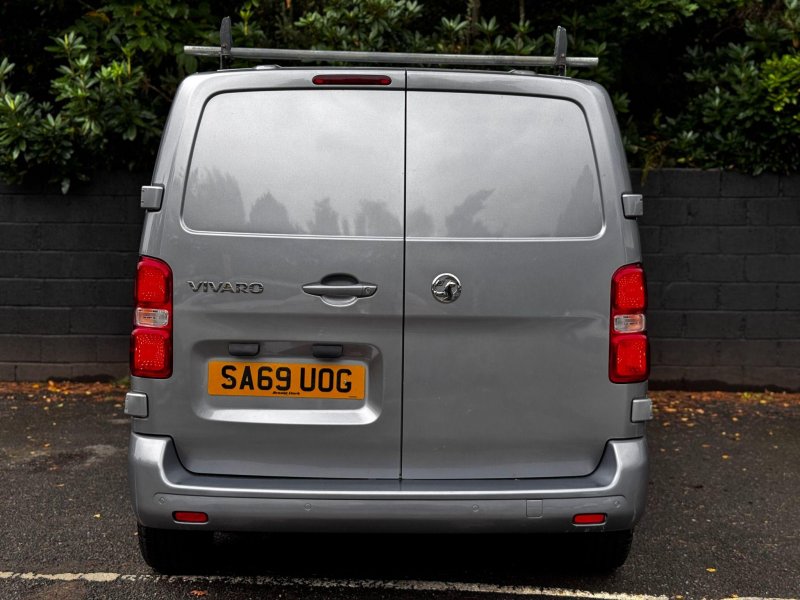 VAUXHALL VIVARO