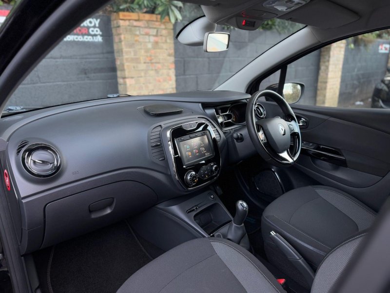RENAULT CAPTUR