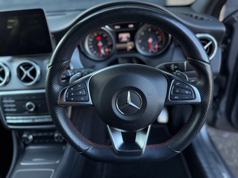 MERCEDES-BENZ GLA CLASS