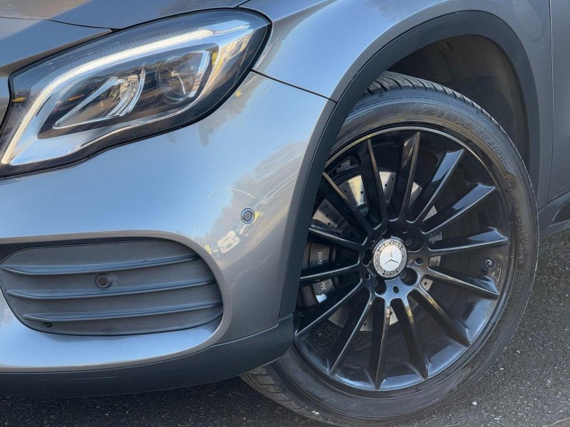 MERCEDES-BENZ GLA CLASS