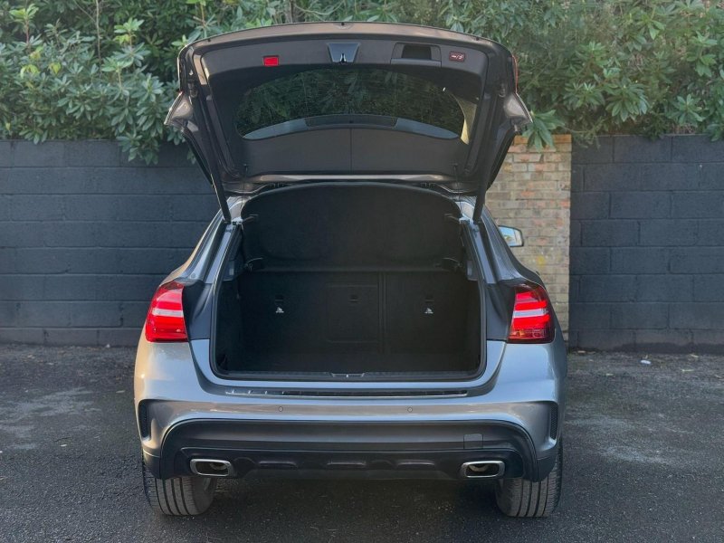 MERCEDES-BENZ GLA CLASS