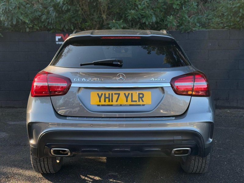 MERCEDES-BENZ GLA CLASS