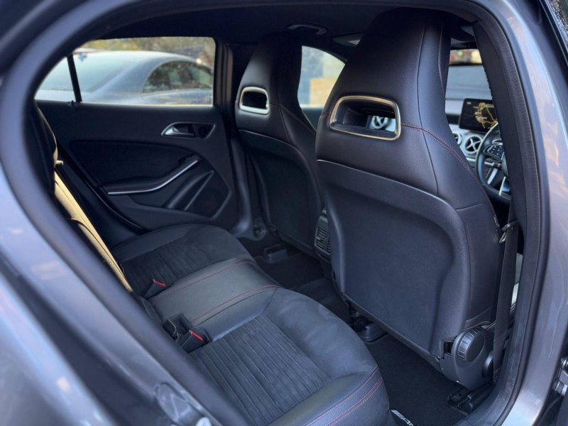 MERCEDES-BENZ GLA CLASS