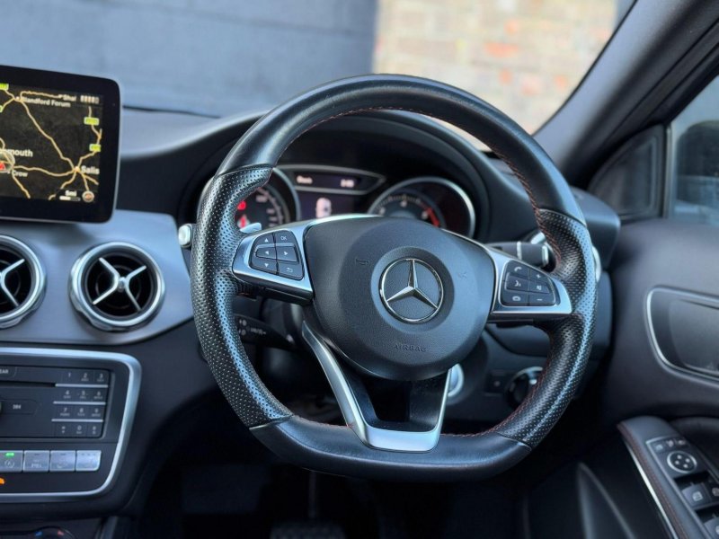 MERCEDES-BENZ GLA CLASS