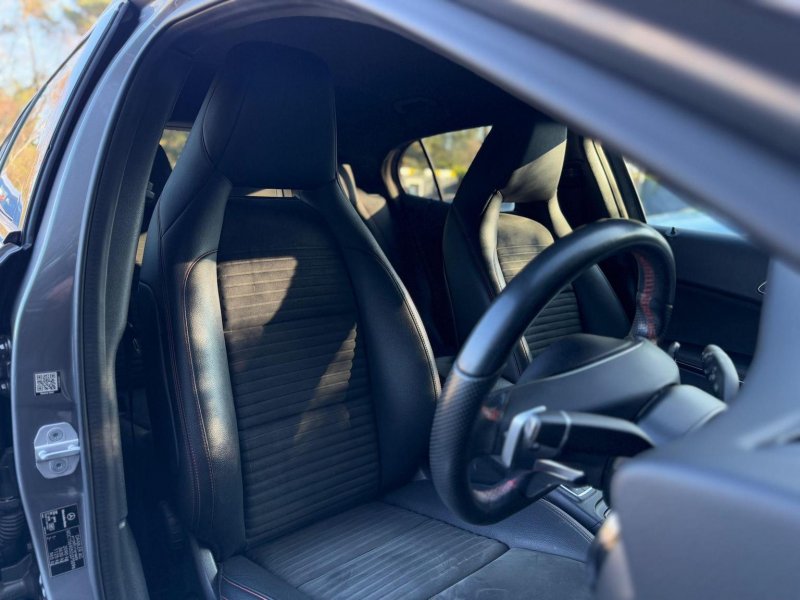 MERCEDES-BENZ GLA CLASS