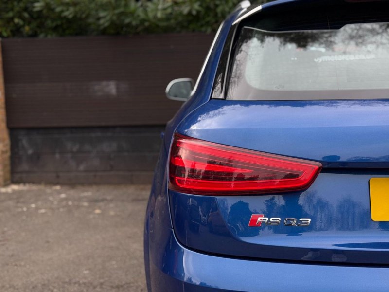 AUDI RS Q3