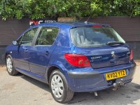 PEUGEOT 307