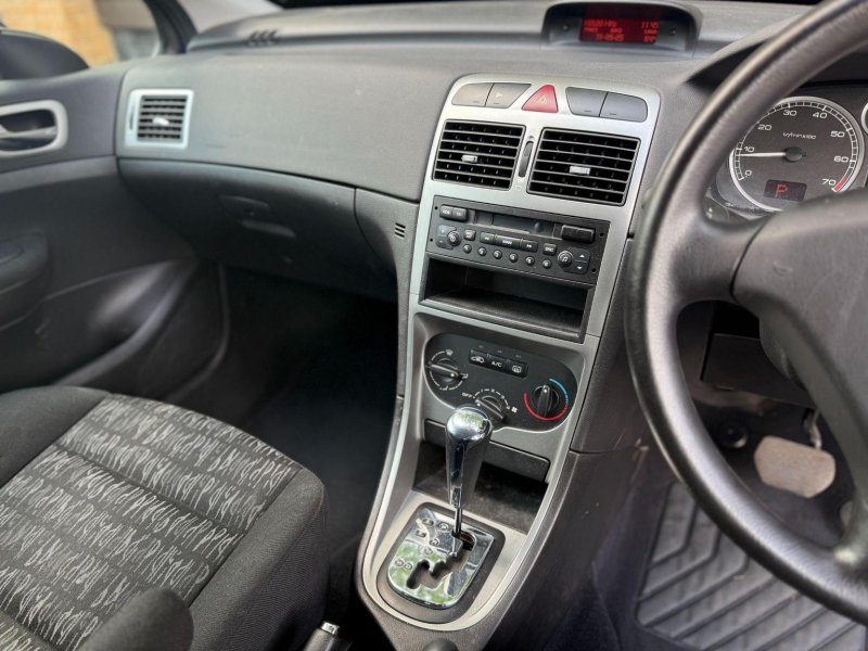 PEUGEOT 307